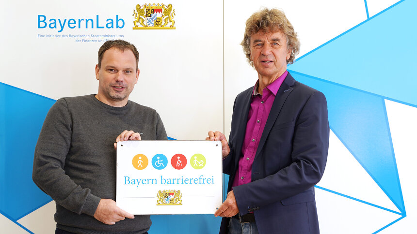 Präsentation des Signets „Bayern barrierefrei“ im BayernLab Starnberg.