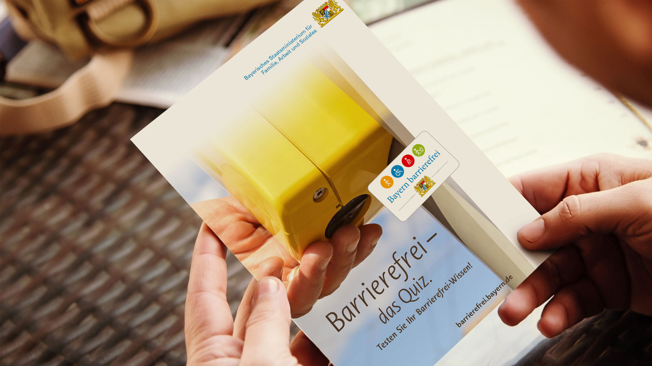 Broschüre mit dem Titel 'Barrierefrei - das Quiz'.